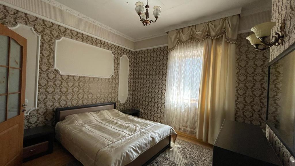 Rosa Roze Luxe House Hotel Karagandy Екстериор снимка